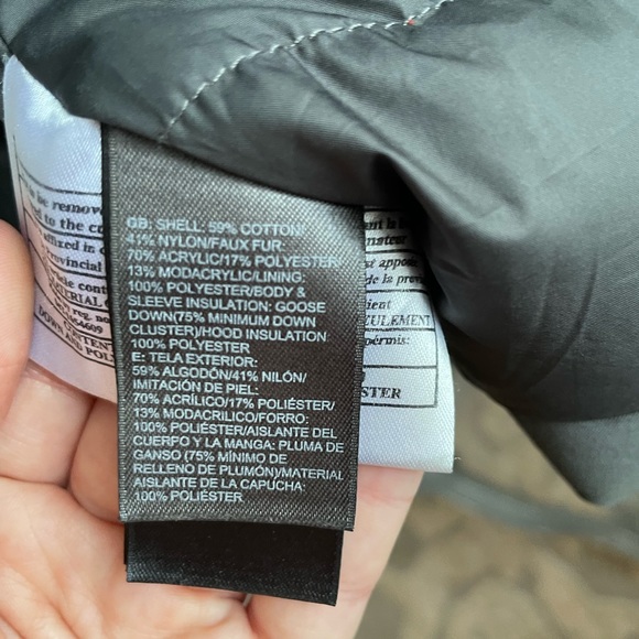 The north face winter jacket - Picture 6 of 9